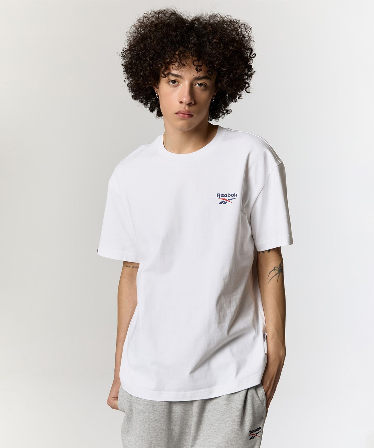 리복(REEBOK) 아카이브 티셔츠 - 화이트