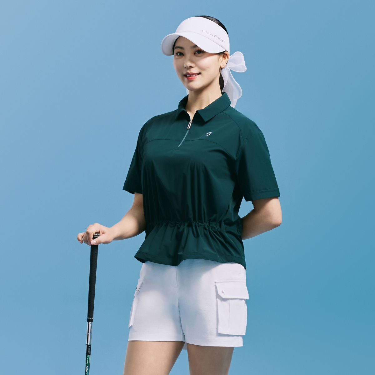 챌린저(CHALLENGER) 여성 허리 스트링 반집업 카라 반팔 우븐탑 다크그린