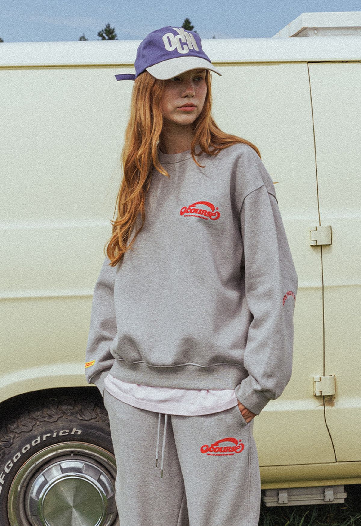 오브콜스와이낫(OFCOURSEWHYNOT) Ofcourse sweatshirt_2color