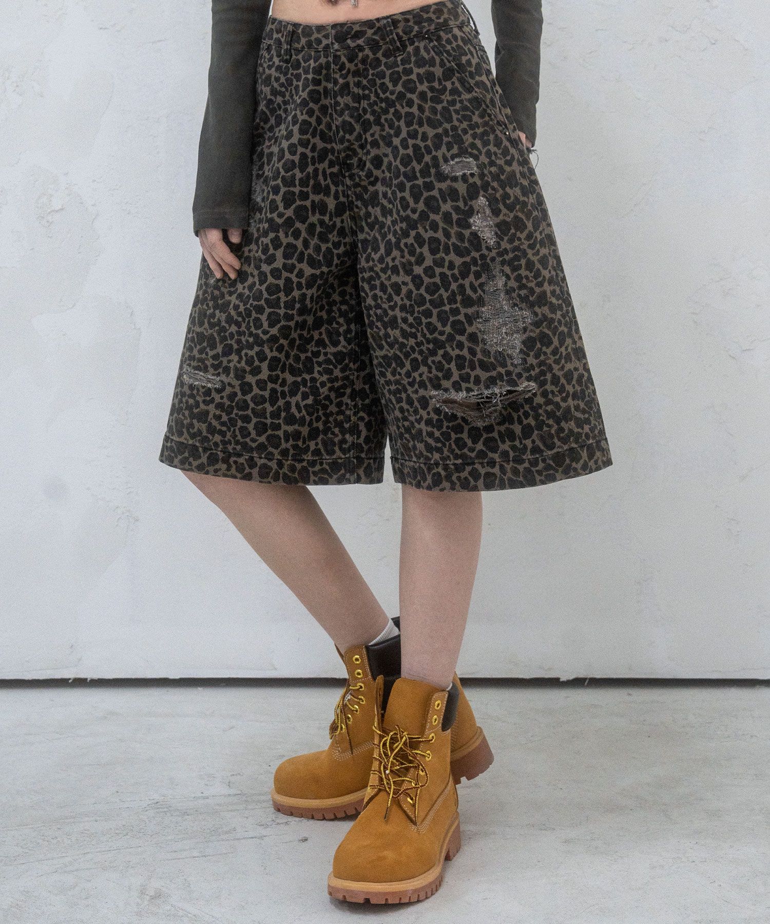 【Avandress】Leopard Bermuda Pants MUSINSA | AVANDRESS Leopard Bermuda Pants