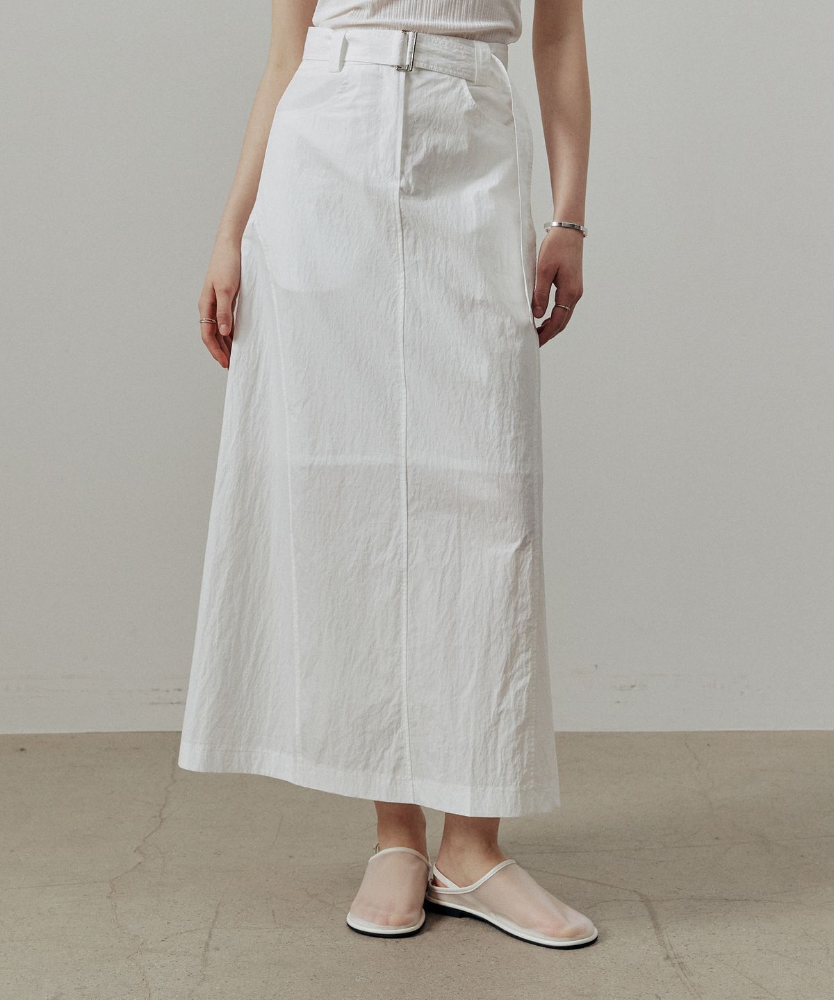 아티드(ARTID) 나일론 벨티드 롱 스커트_WHITE