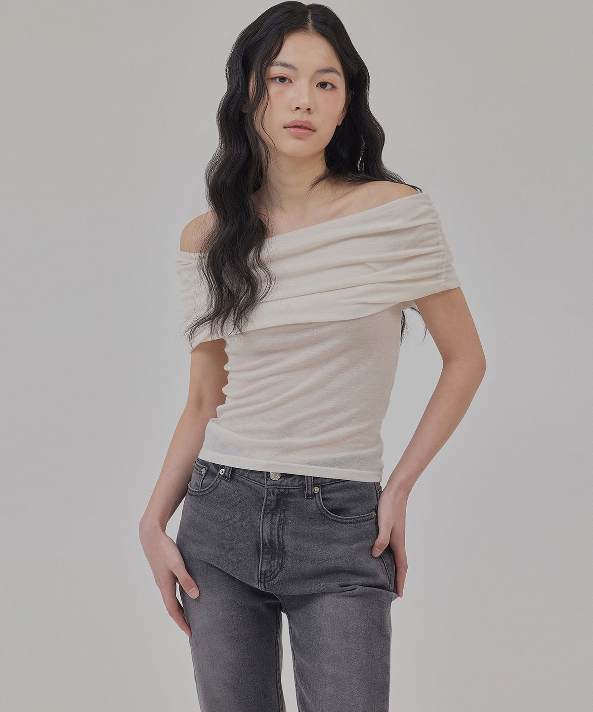 탑걸(TOPGIRL) WOOL TENCIL OFF-SHOULDER TOP_T516TP101