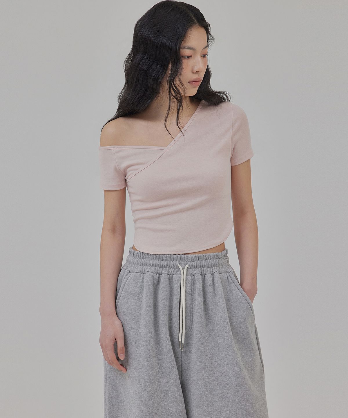 탑걸(TOPGIRL) OVERLAPPED PANEL SHORT-SLEEVE TOP_T516TP115