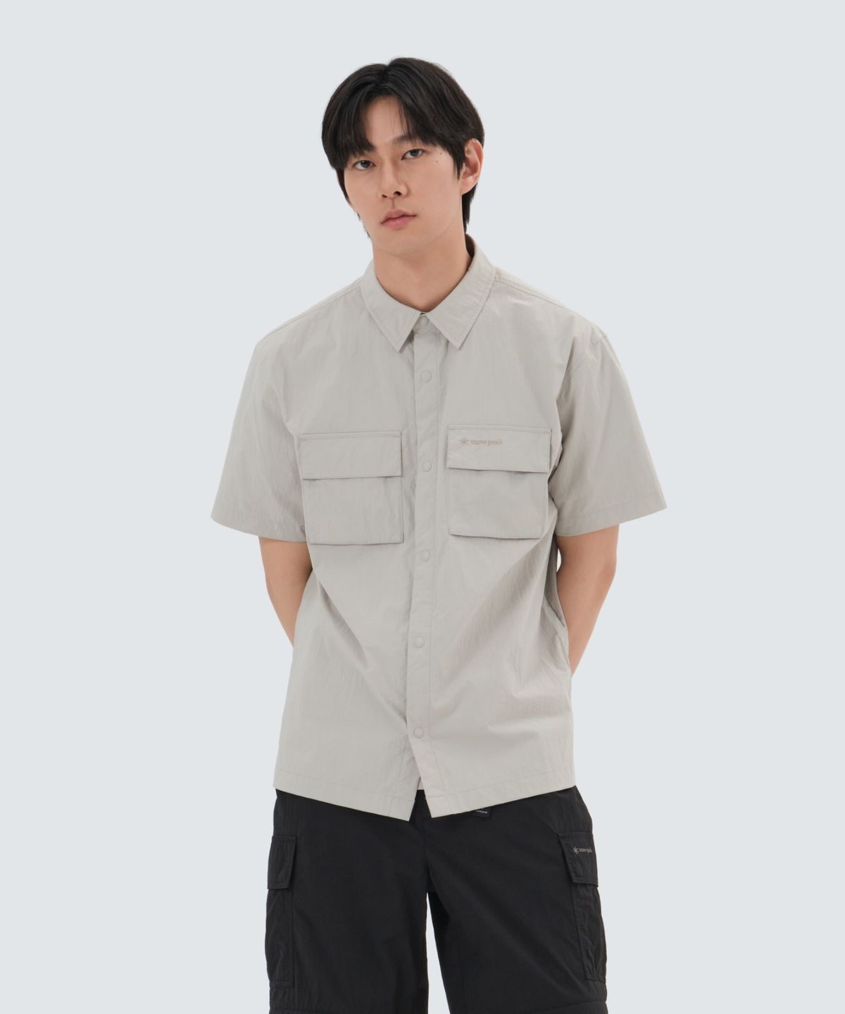 스노우피크 어패럴(SNOWPEAK APPAREL) 타슬란 투포켓 반팔 셔츠 (S25MMLSH50) Sand Beige