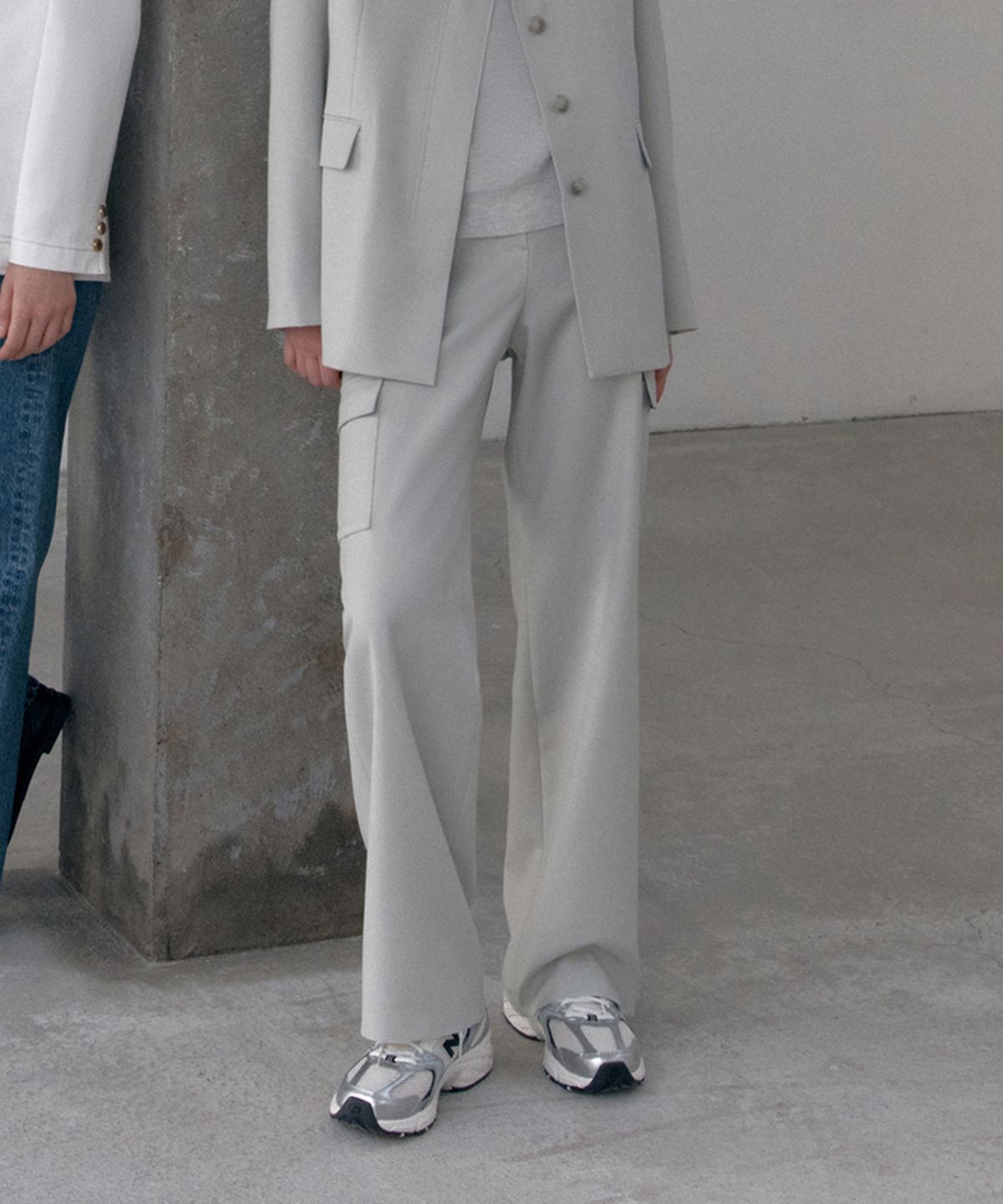 아바몰리(AVA MOLLI) CARGO WIDE BANDING PT (L/GREY)