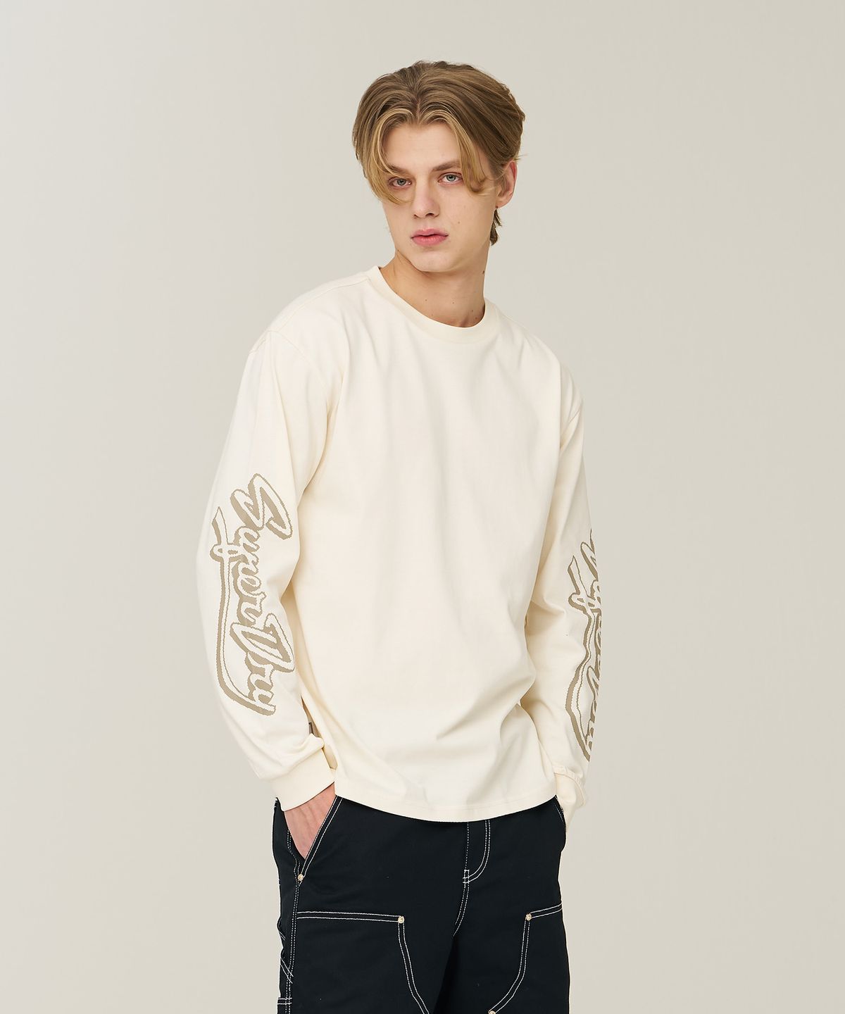 슈퍼드라이(SUPERDRY) 스케이팅 클럽 롱슬리브 크림