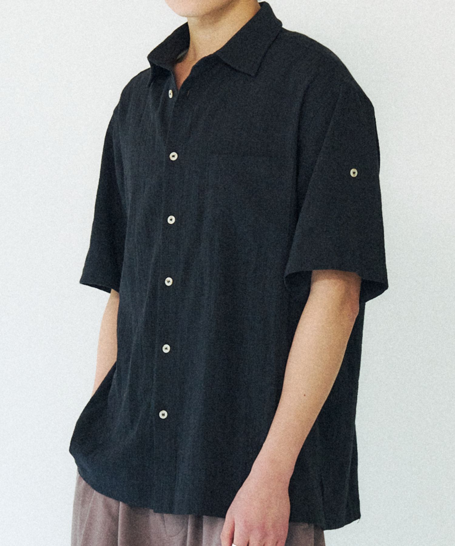 [SLOW ACID] Summer Seersucker Short Sleeve Shirt /追跡付 MUSINSA | SLOWACID Summer Seersucker Short Sleeve Shirt [Black]