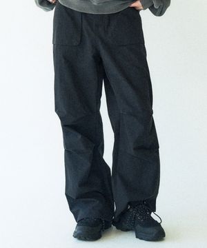 아웃 포켓 파라슈트 나일론 팬츠 [블랙]