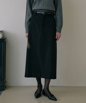 슬릿 디테일 맥시 롱 스커트 [블랙]