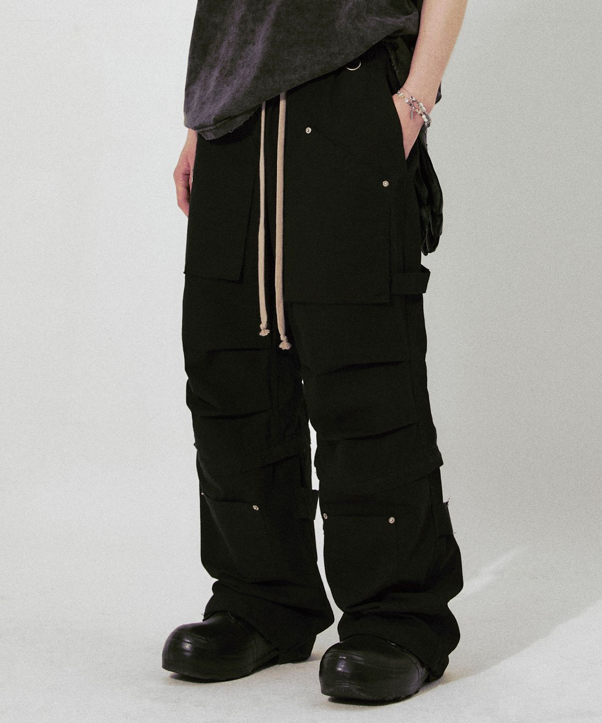 플레이버리즘(FLAVORISM) VTG Detachable Ripstop Cargo pants (Washed Black)