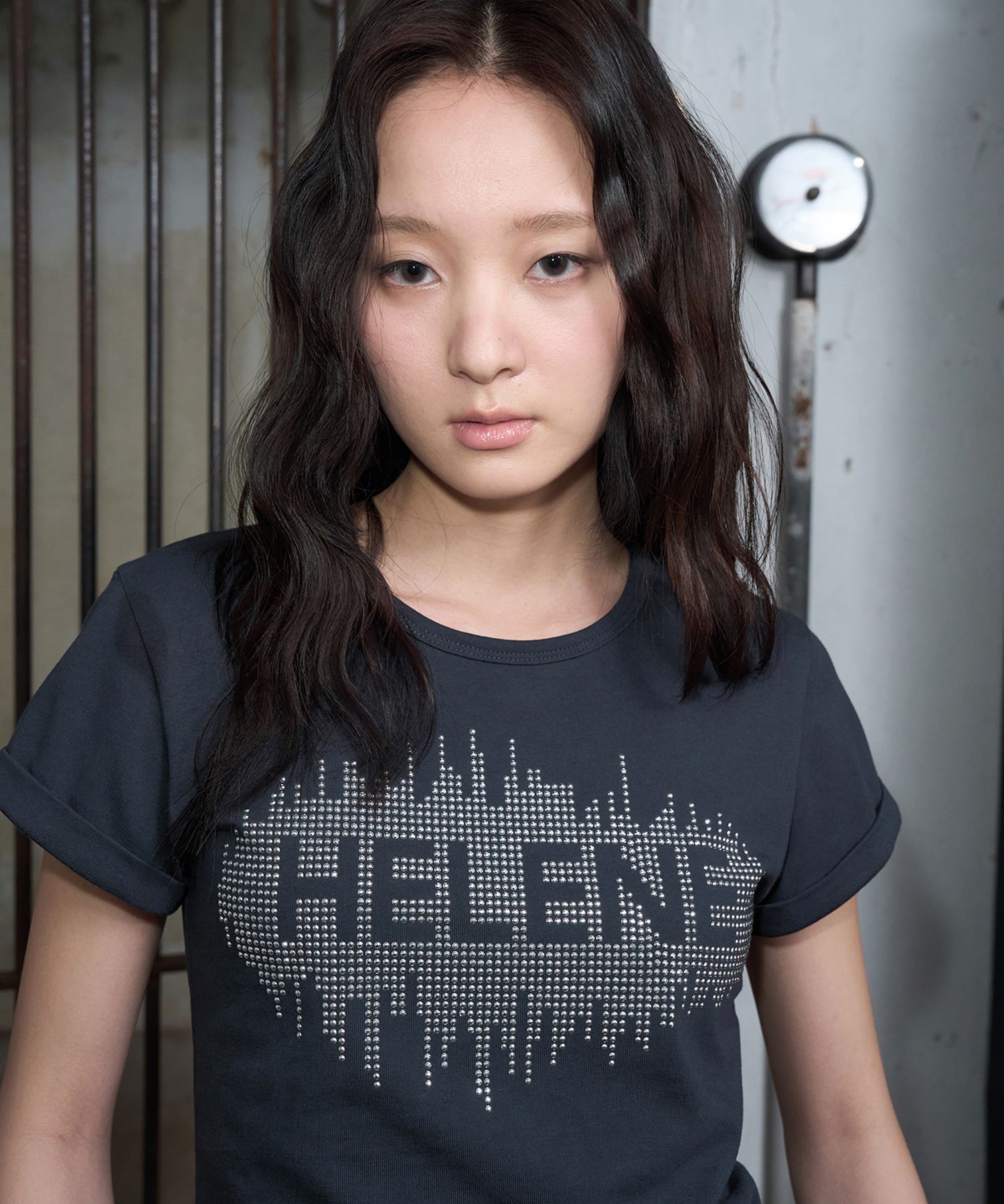 ★HELENE PARIS★ Helene Stud Applique Half T-Shirt Navy MUSINSA | HELENE PARIS Helene Stud Applique Half T-Shirt [Navy]