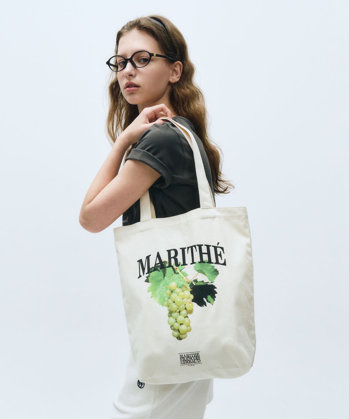 마리떼 프랑소와 저버(MARITHÉ + FRANҪOIS GIRBAUD) GRAPE GRAPHIC ECO BAG natural