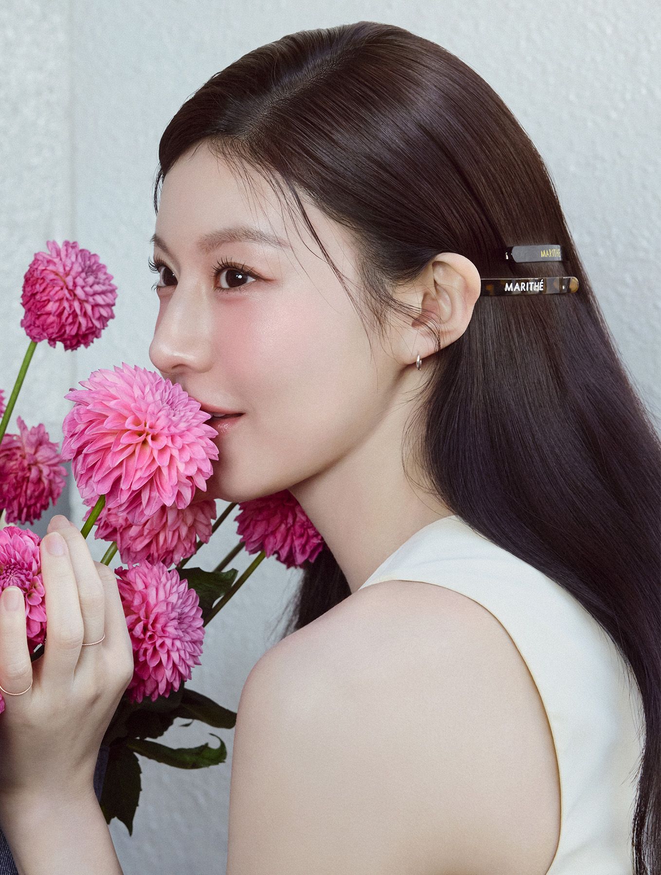 【MARITHE】 REGULAR LOGO SLIM HAIR PIN 2PACK‐BROWN REGULAR LOGO OVAL HAIR PIN black - MARITHE FRANCOIS GIRBAUD
