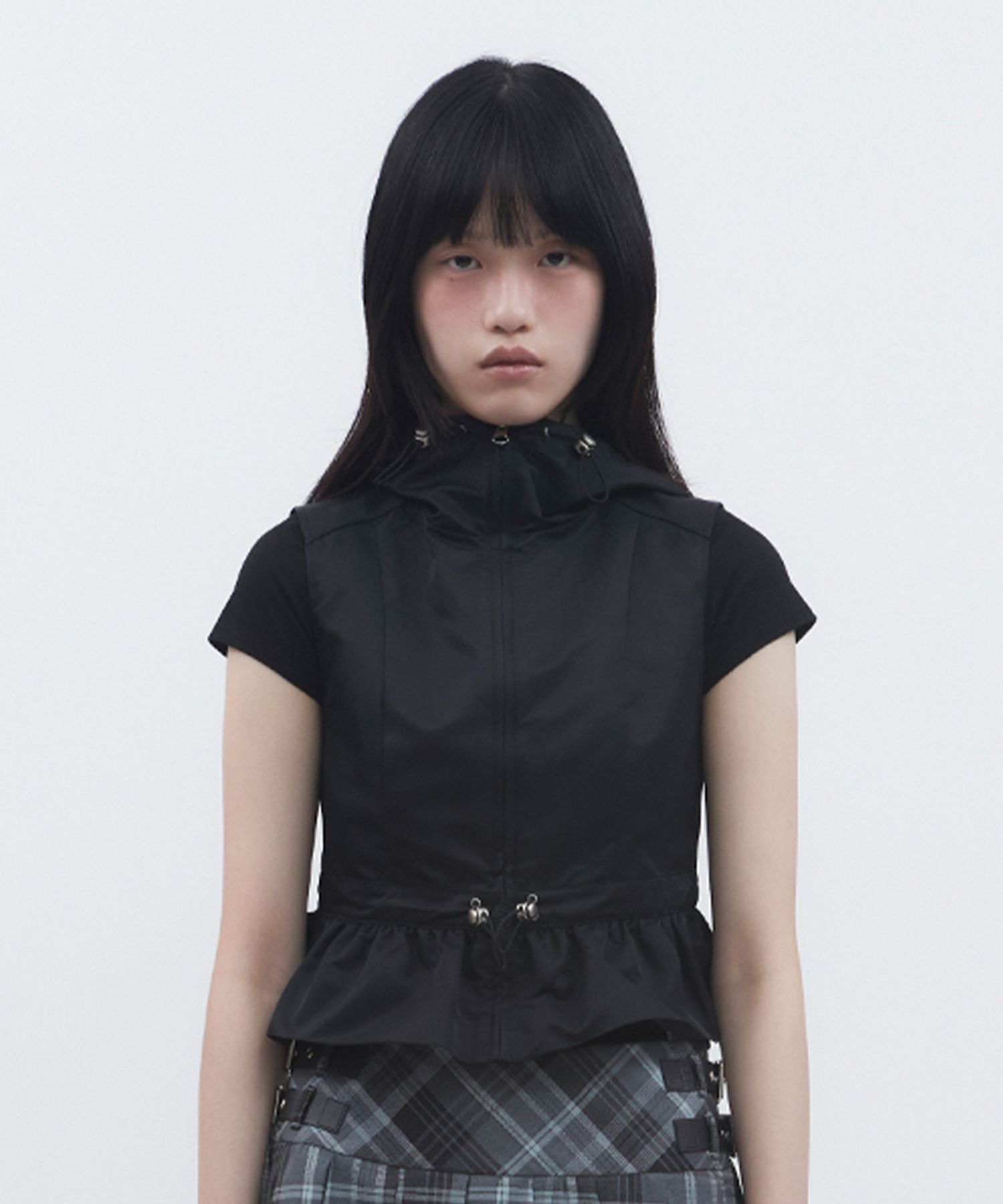 MUSINSA | TUOMIO NYLON HOODED VEST [BLACK]