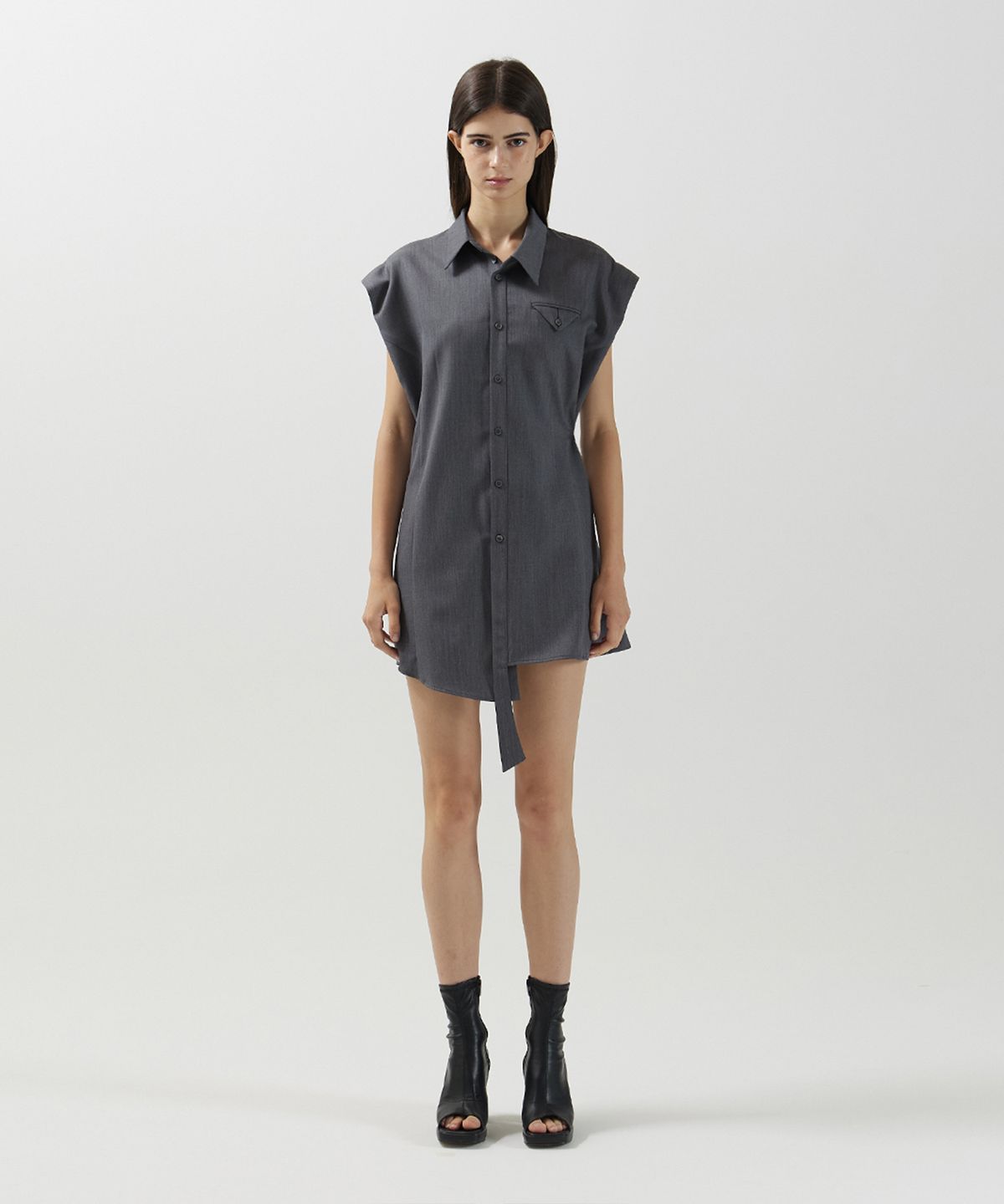 므아므(MMAM) Back point tuck dress