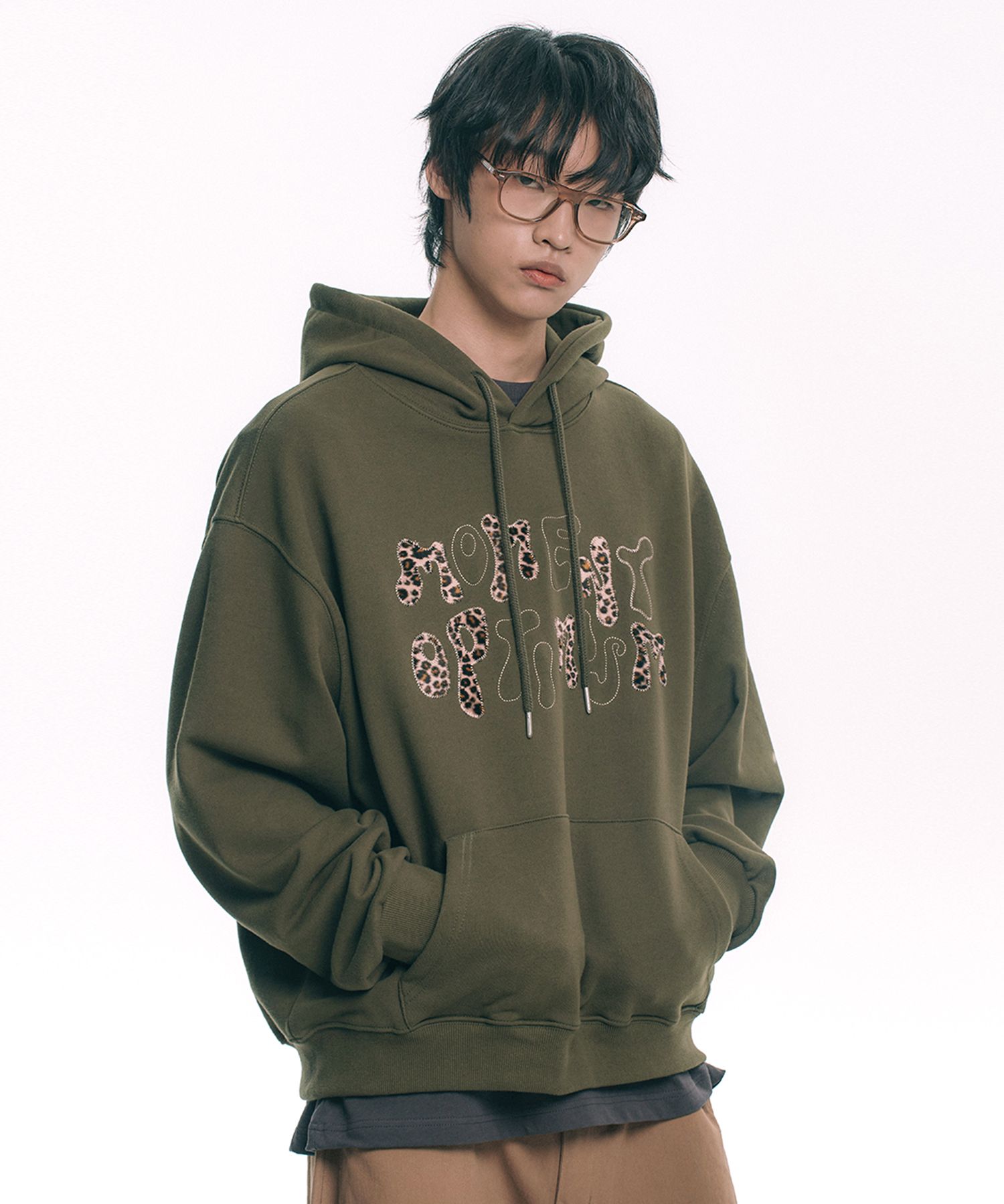 MUSINSA公式 | MOO レオパードアップリケフード - カーキ