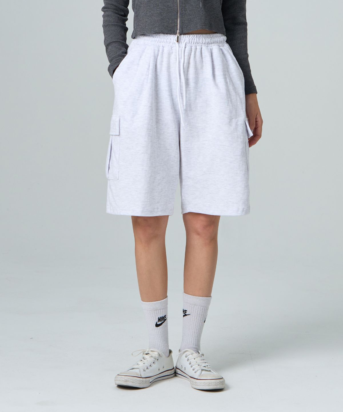 락트개러지(ROCKED GARAGE) [UNISEX]버뮤다 와이드 원턱 카고 스웨트 쇼츠 [백멜란지]