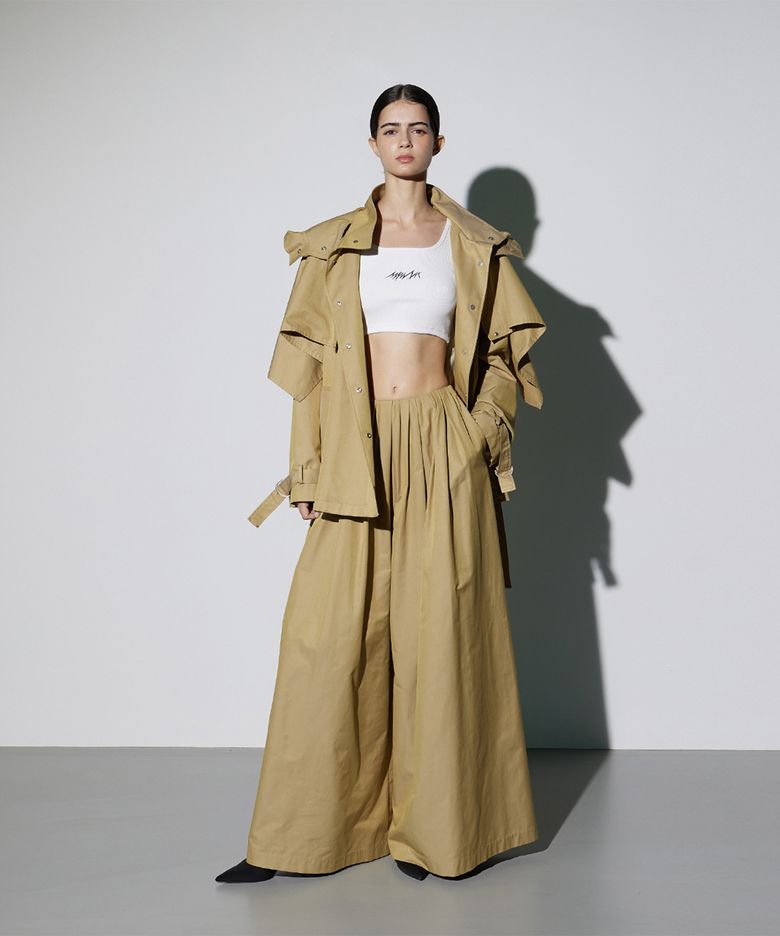 Pleated half coat