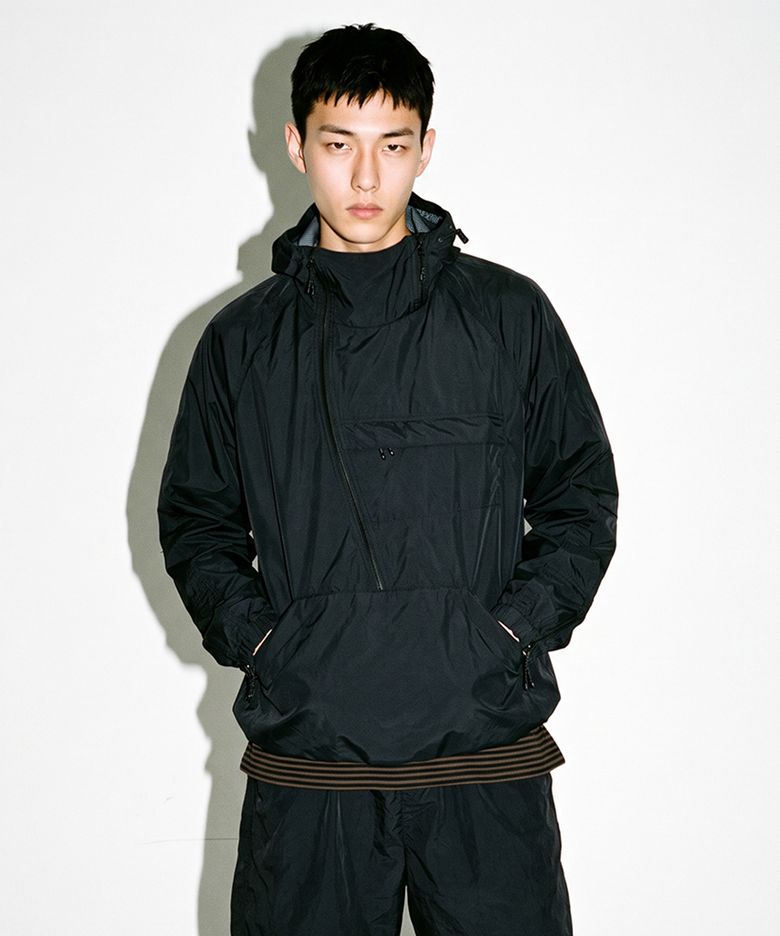 Hi-PORA CURVED ZIP WIND BREAKER ANORAK (BLACK)