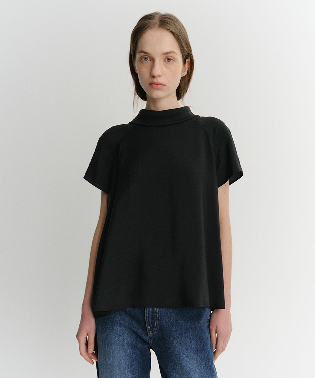 이아(EAAH) LYLA FLARE BLOUSE (BLACK)