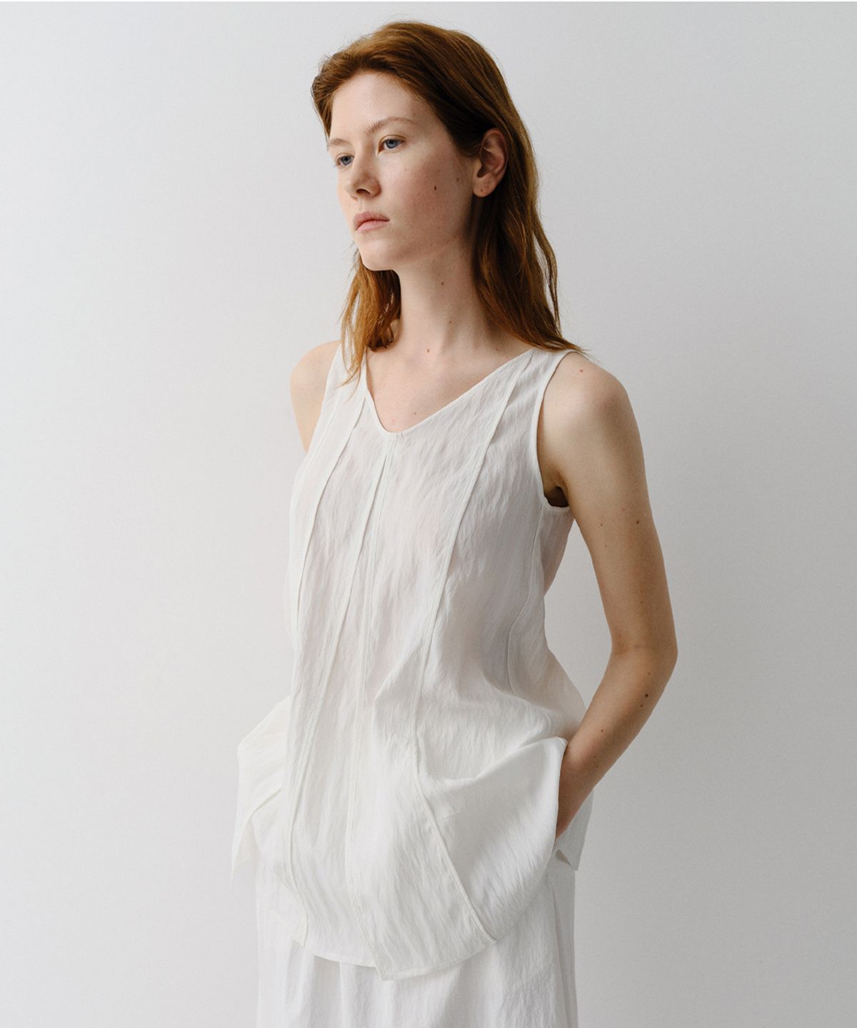 이아(EAAH) LILY PANELED BLOUSE (WHITE)