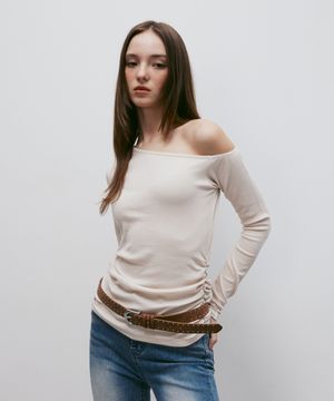 언발란스 오프숄더 셔링 탑(크림)