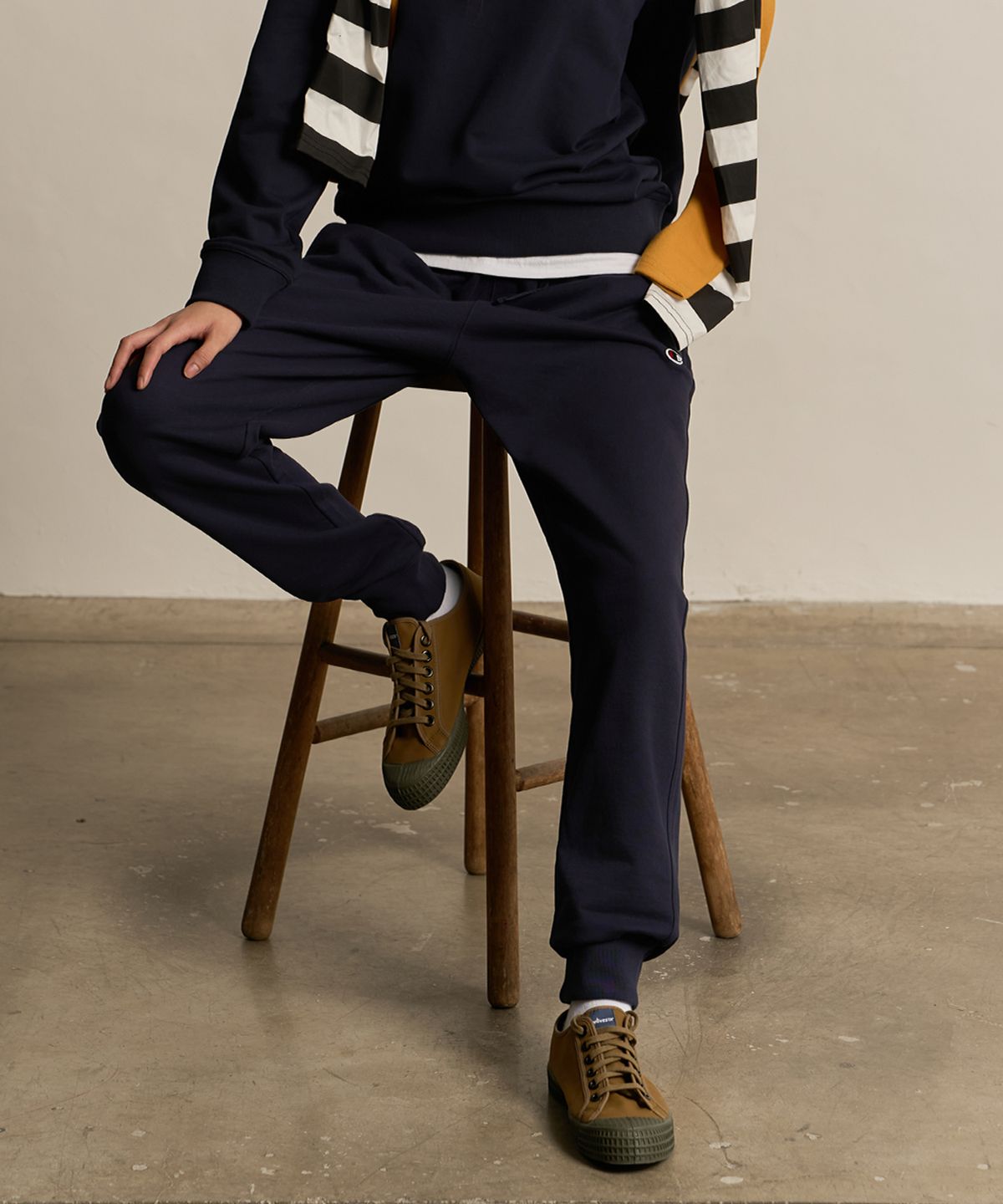 챔피온(CHAMPION) 베이직 조거 스웨트 팬츠 Normal Navy