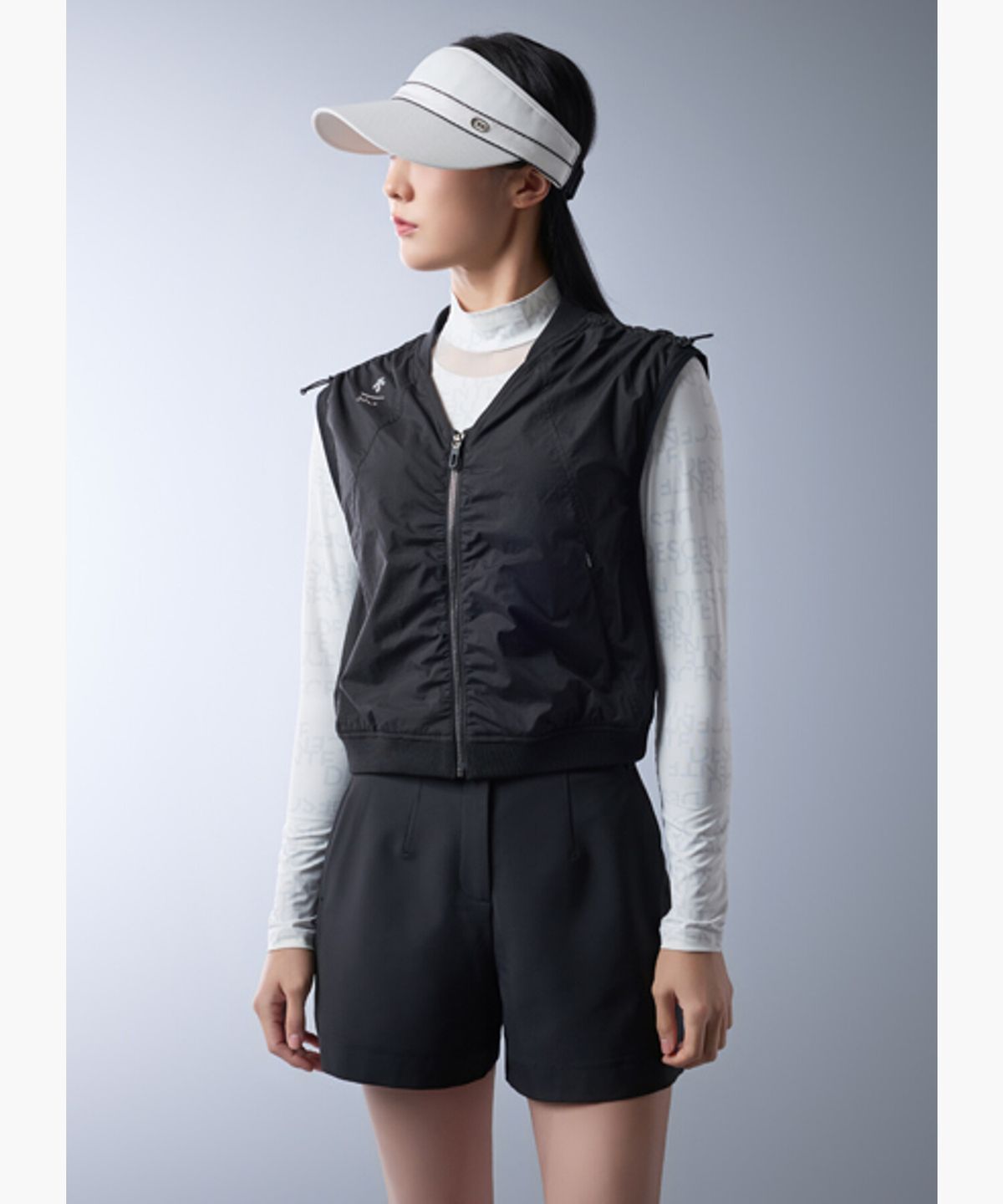 데상트 골프(DESCENTE GOLF) 여성 V넥 우븐 베스트 (DQ12WFWV31)