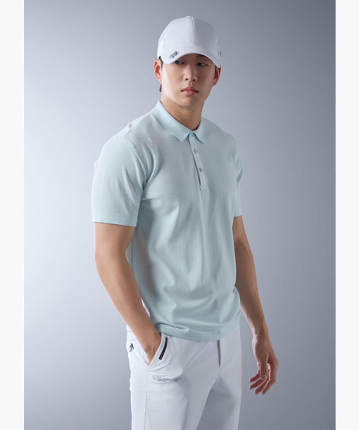 데상트 골프(DESCENTE GOLF) 남성 원포인트 반팔 스웨터 (DQ21MFKP41)