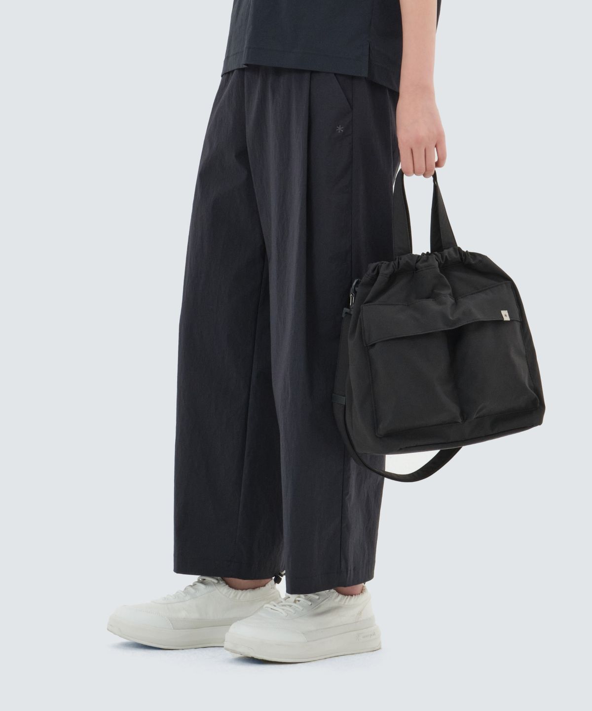 스노우피크 어패럴(SNOWPEAK APPAREL) 캠플 라지 버킷백 (S25ZWCBB10) Dark Charcoal