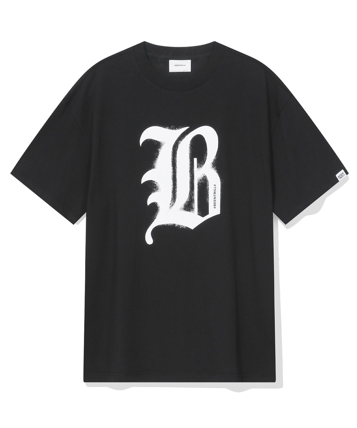 빈트릴(BEENTRILL) B고딕 로고 티셔츠(블랙)