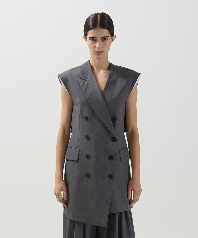 Back slit vest