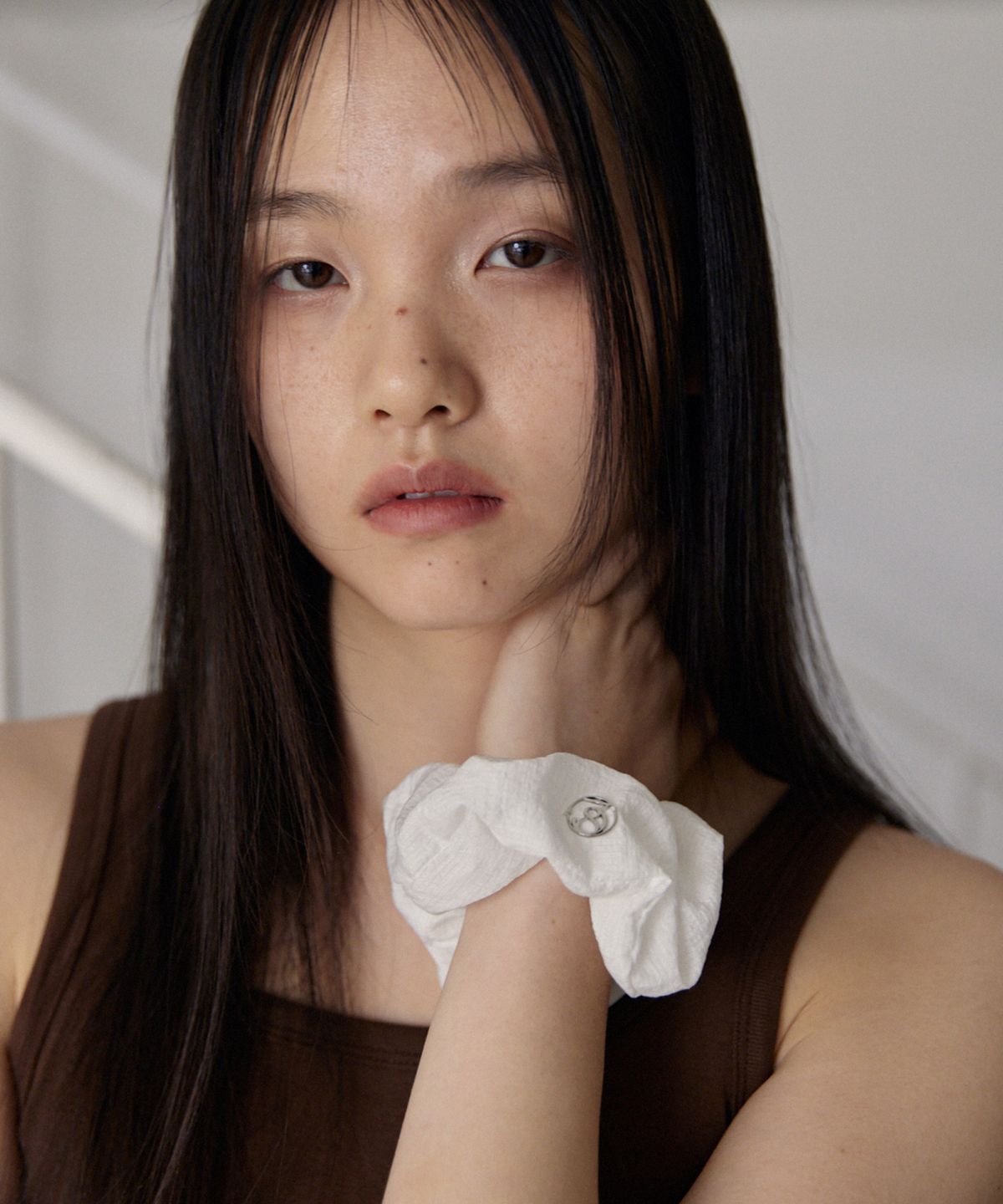 38컴온커먼(38COMEONCOMMON) Soft Wrinkle Scrunchie (White)