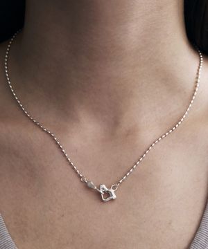 먹담 후크 목걸이