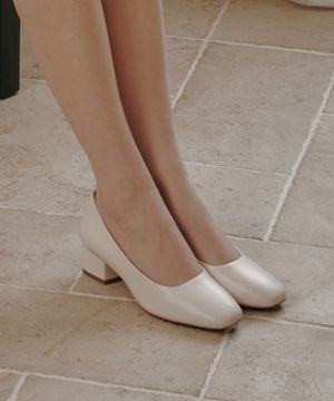 양가죽 클래식 스퀘어 펌프스 EBAL157139