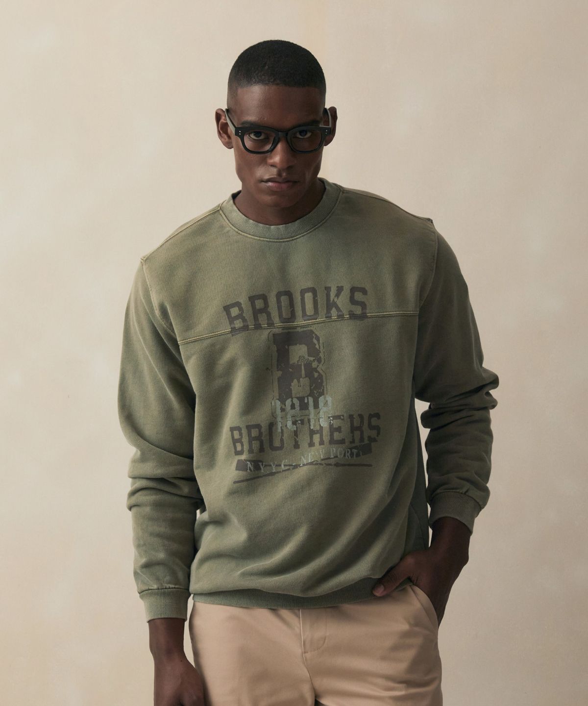 브룩스 브라더스(BROOKS BROTHERS) [Heritage] 가먼트다잉 스웨트셔츠 (카키) (BBNPMB151A2FS)