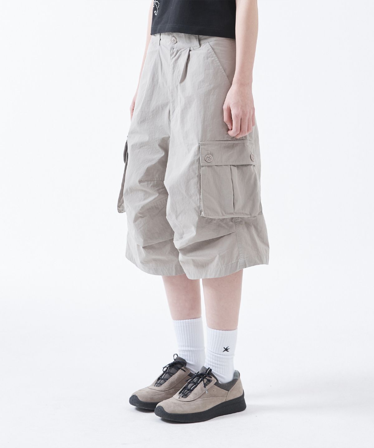 더콜디스트모먼트(THE COLDEST MOMENT) TCM easy cargo half pants (grey beige)
