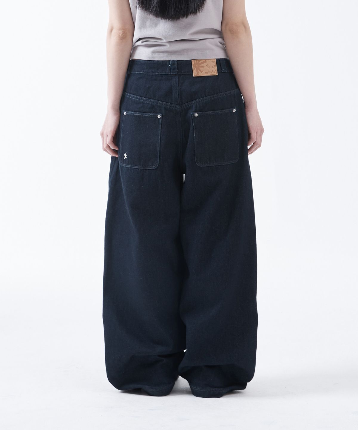 더콜디스트모먼트(THE COLDEST MOMENT) TCM curved raw denim pants (blue)