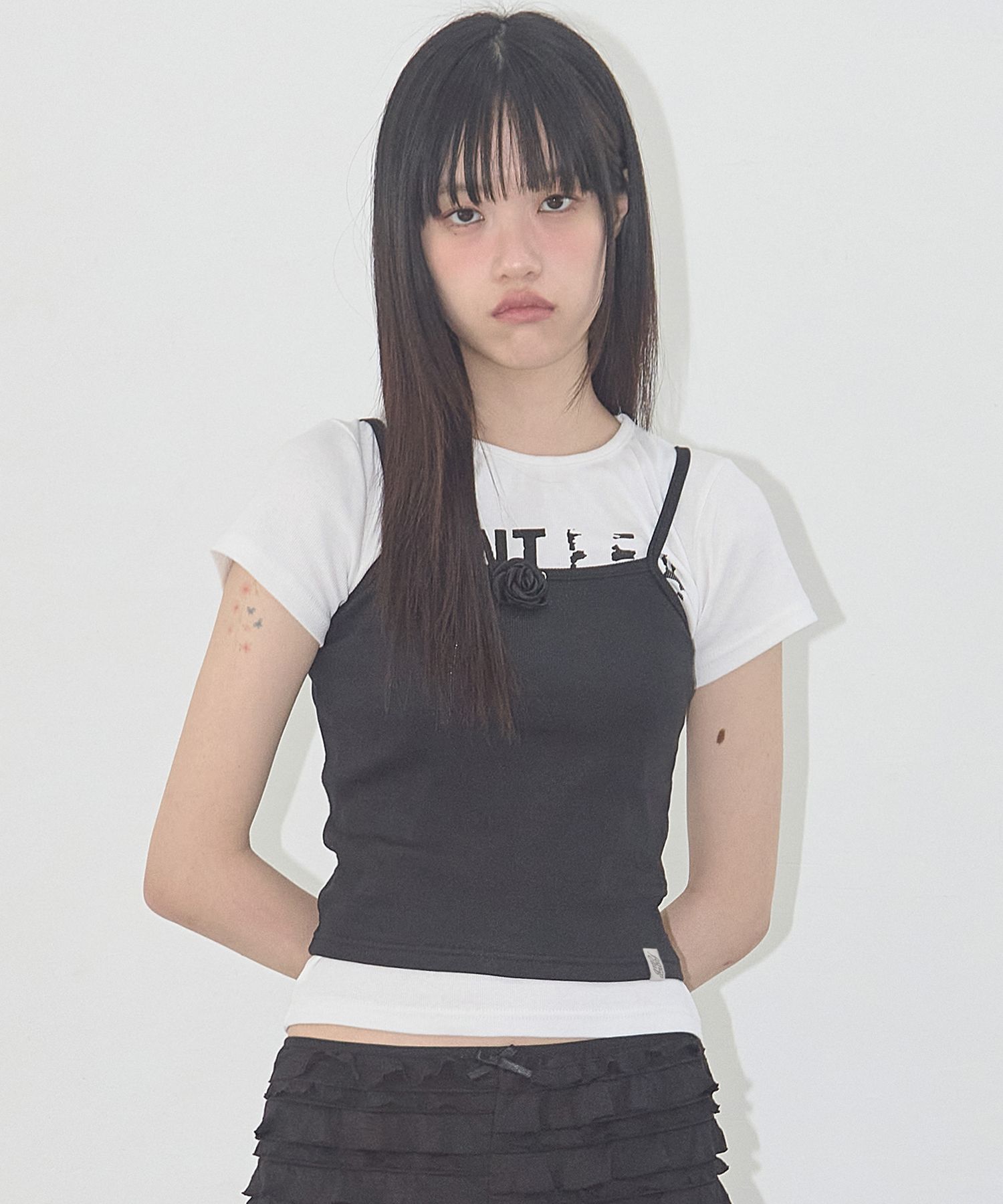[FANCY CLUB] Tシャツ 3WAY LETTERING CORSAGE TEE (2color) MUSINSA | FANCY CLUB 3-WAY LETTERING CORSAJUE TEE (BLACK