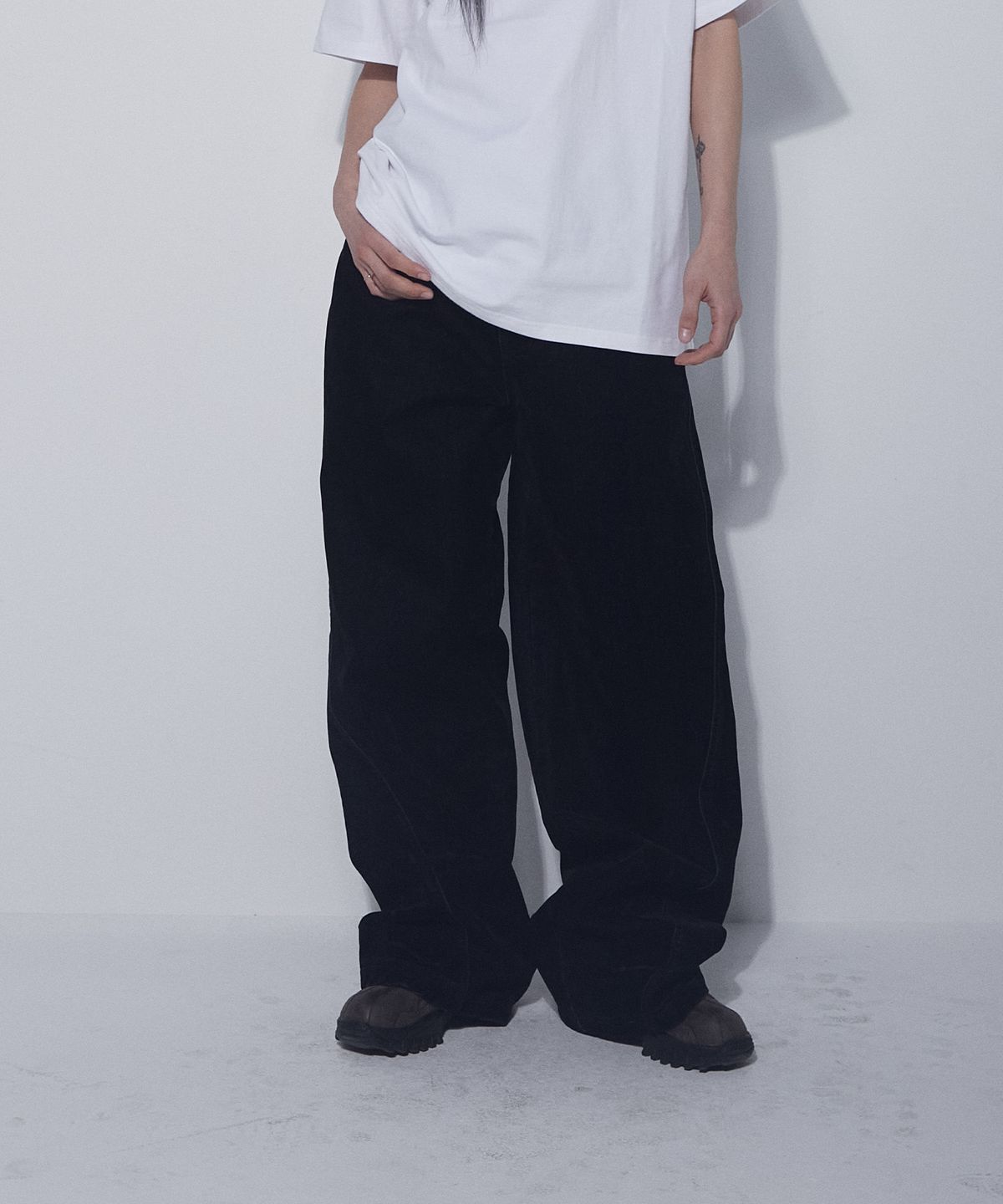 비엘알(BLR) Velvet Denim Side Line Pants