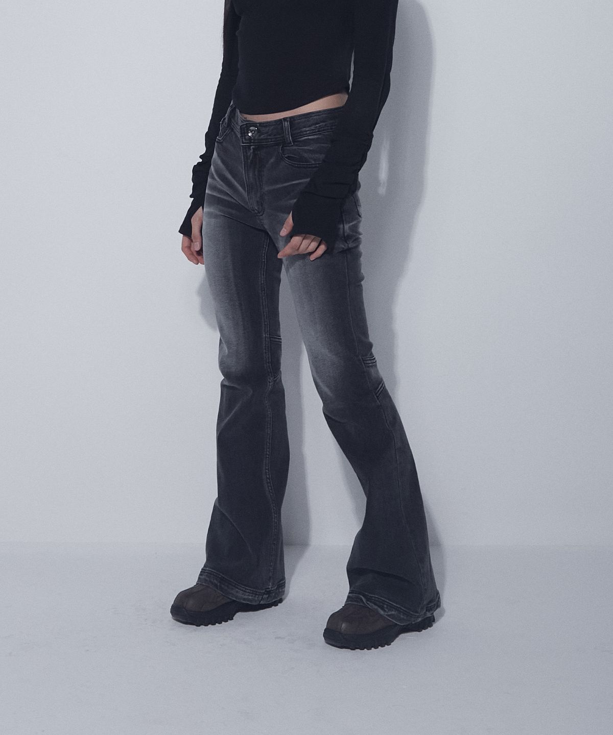 비엘알(BLR) Embossed Wave Washing Boots Cut Denim Pants Grey (W)