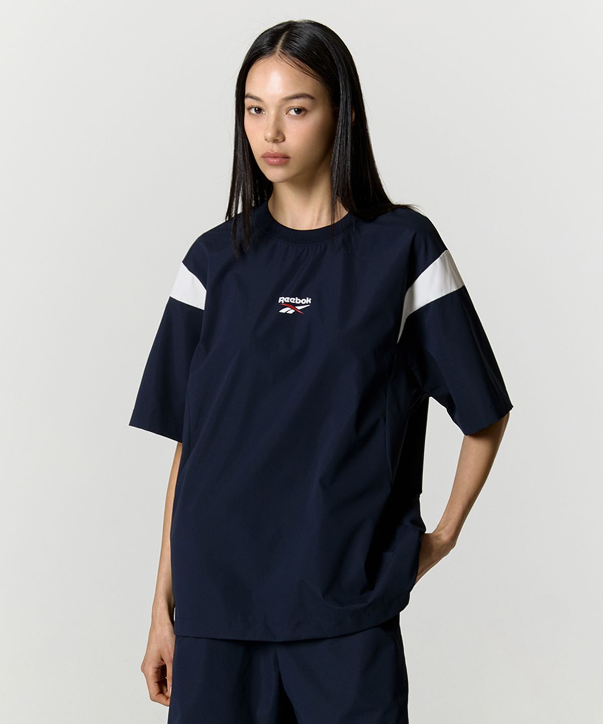 리복(REEBOK) 리바이벌 스트레치 반팔 피스테 - 네이비
