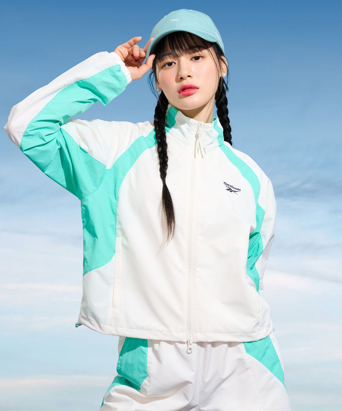 리복(REEBOK) 일립스 크롭 윈드 브레이커 (W) - 화이트:스카이