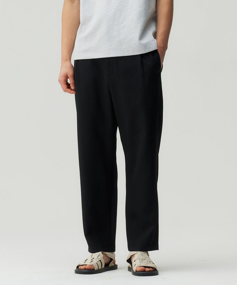 [COUTURE]원턱 릴랙스핏 조직 변형 풀 밴딩 팬츠