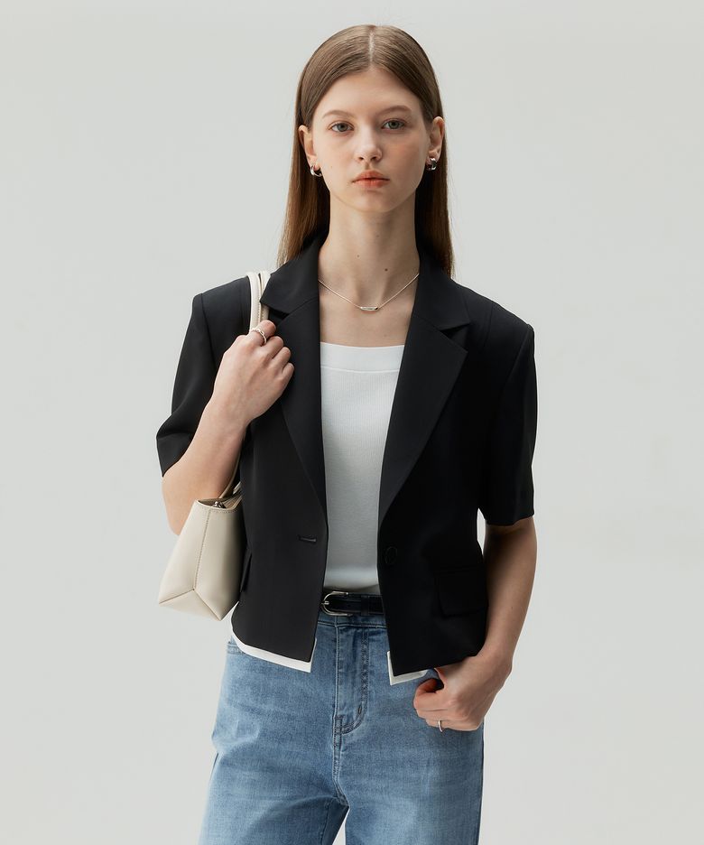 [W][COUTURE]밑단 배색 크롭 반팔 자켓 - 2color