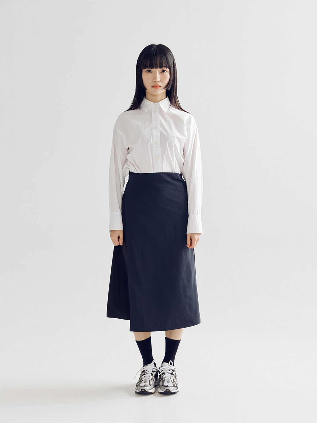 봄날 부티크(BOMNAL BOUTIQUE) 투톤 랩 스커트  블랙/네이비