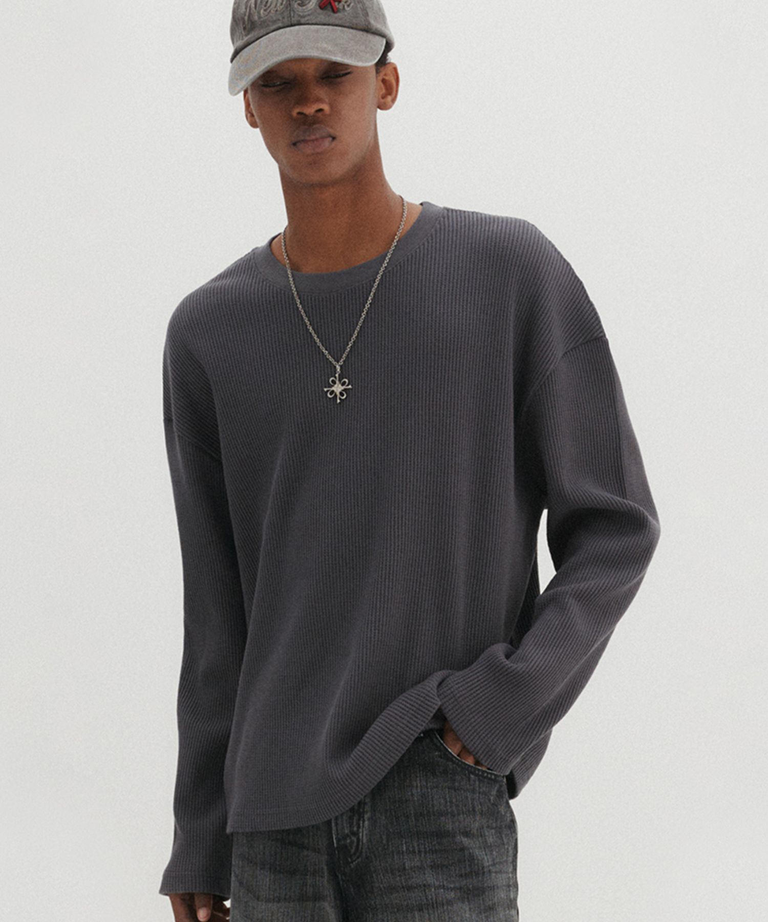 Shop Tops at MUSINSA