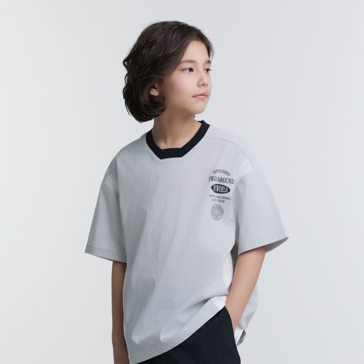내셔널지오그래픽 키즈(NATIONAL GEOGRAPHIC KIDS) K252UTS914 프로즌 쿨웨이브 컬러블럭 우븐 반팔티 ICEGREY