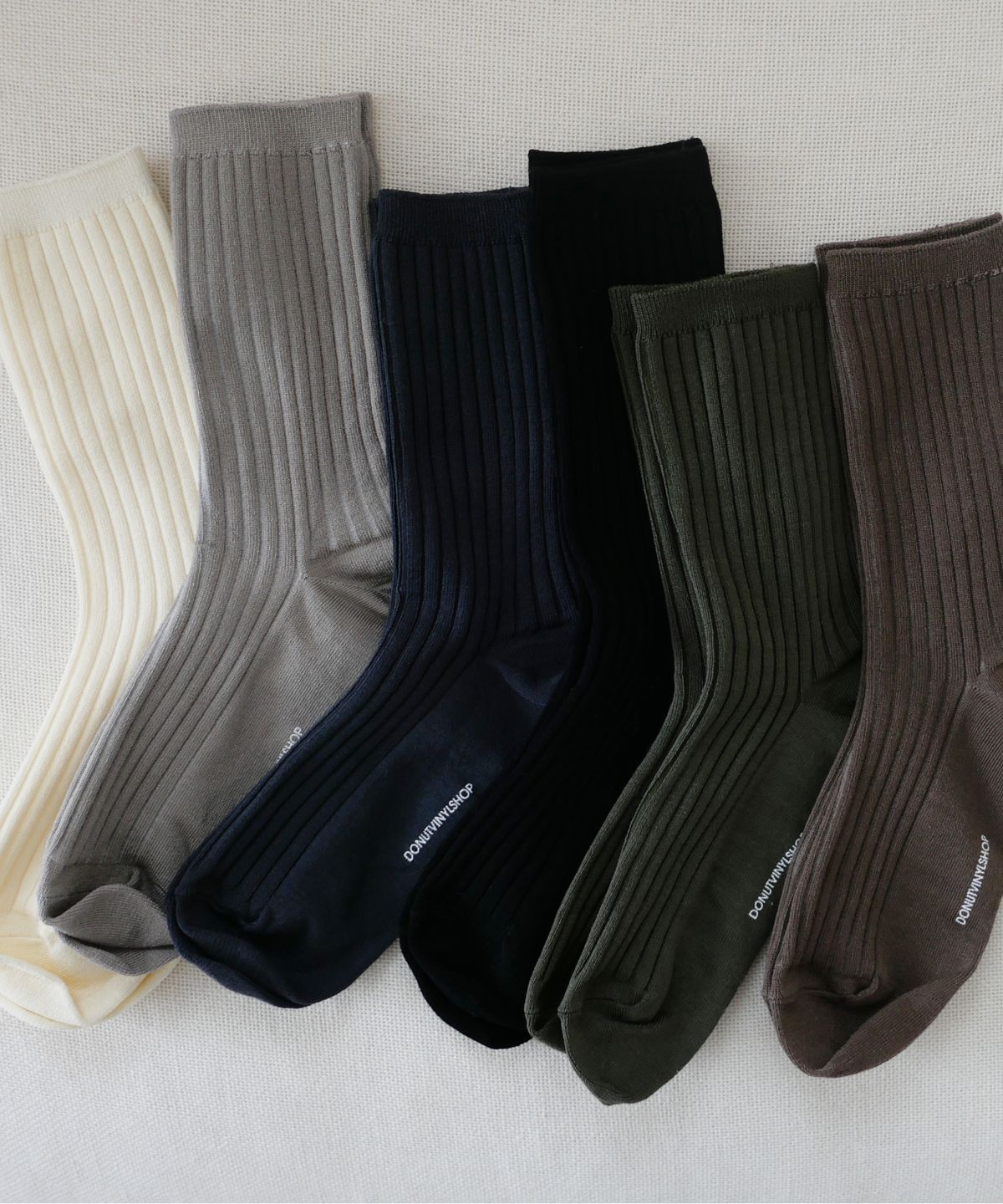 도넛바이닐샵(DONUTVINYLSHOP) classic silket socks (6colors)
