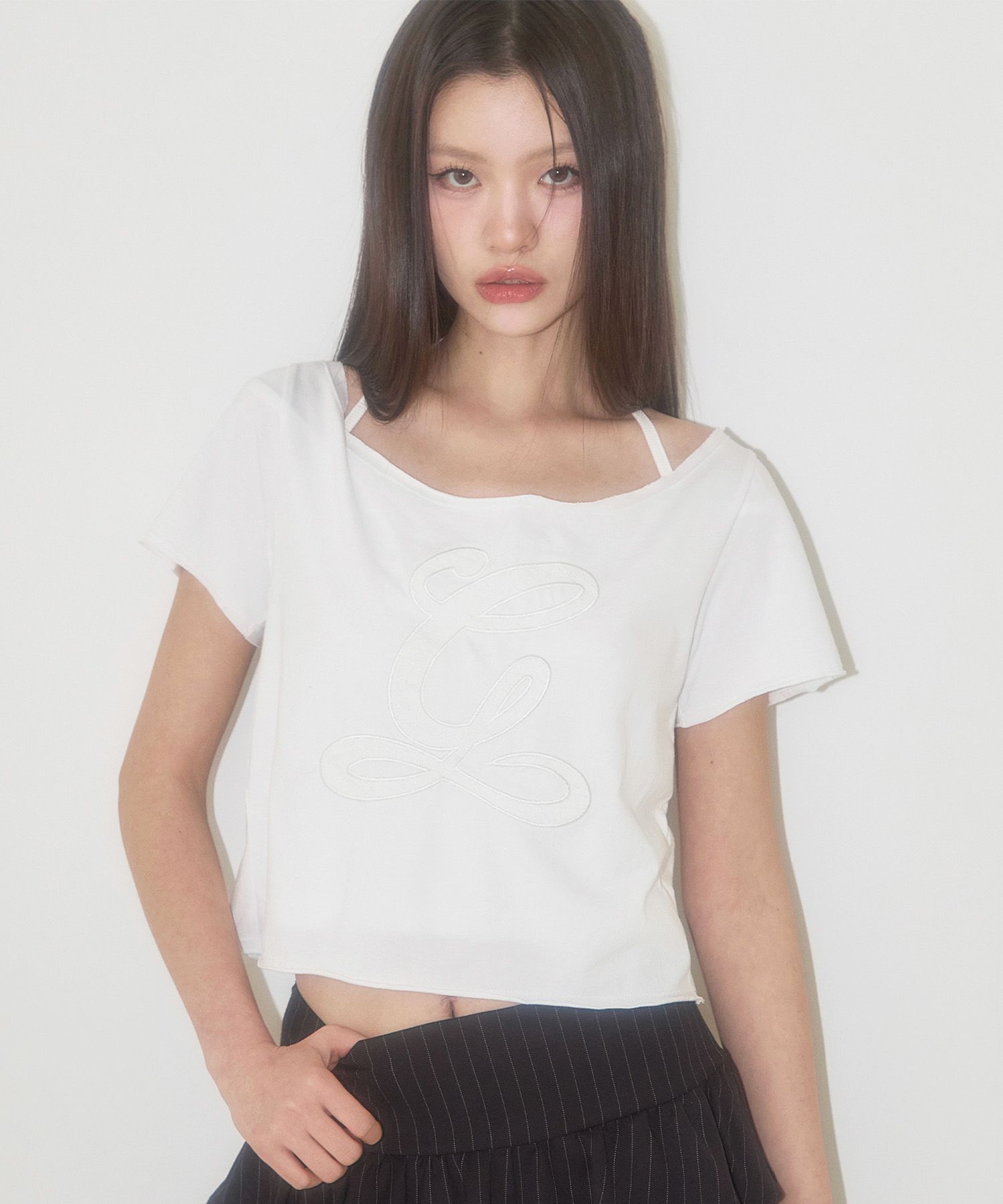 送料・関税込 ●ILLIGO●25SS PUNCHING LOGO OFF-SHOULDER TOP MUSINSA | ILLIGO Punching Logo Off Shoulder Top Black